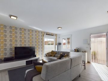 o1ijqhf0kiibq1eg12241jie115a44