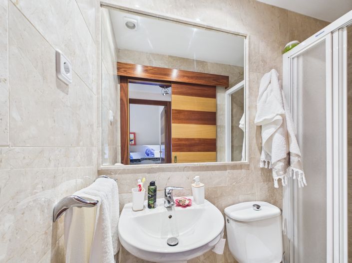 Image No.10-3 Bed Townhouse for sale