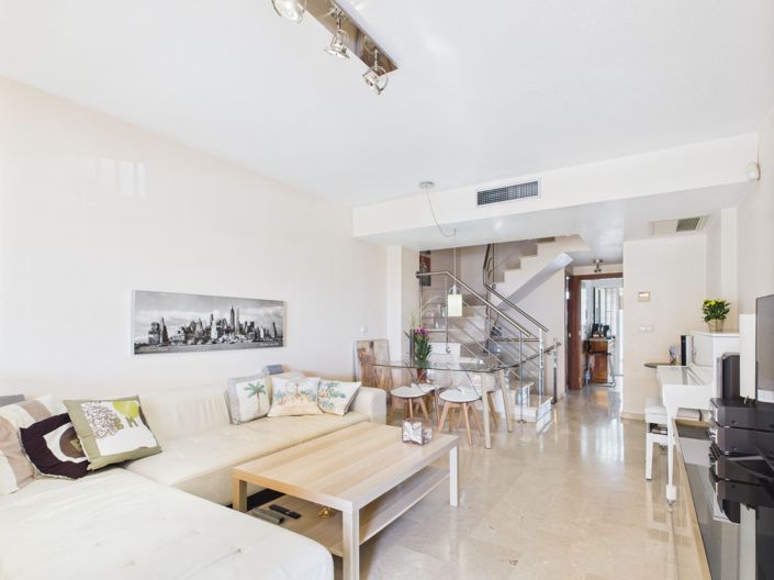 Image No.2-3 Bed Townhouse for sale