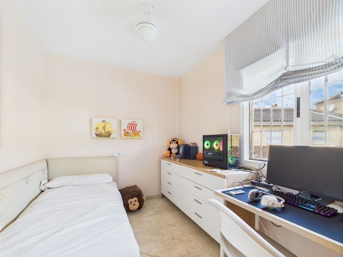 Image No.20-3 Bed Townhouse for sale