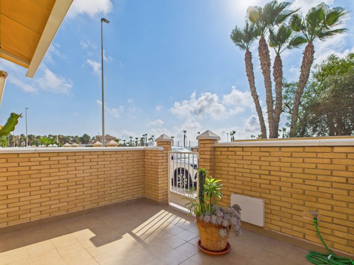 Image No.6-3 Bed Townhouse for sale