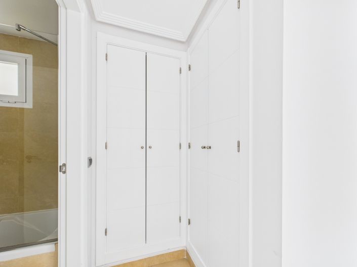 Image No.24-1 Bed Apartment for sale