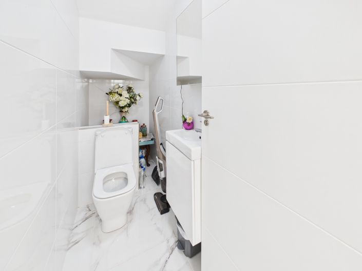 Image No.17-3 Bed Villa for sale