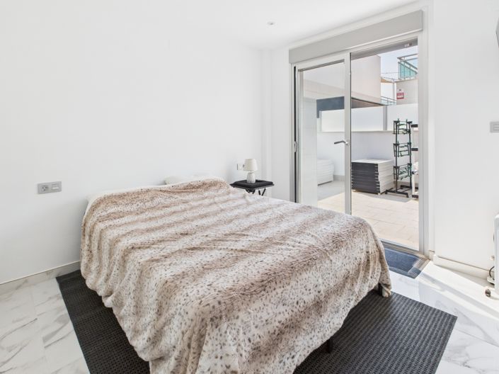 Image No.18-3 Bed Villa for sale