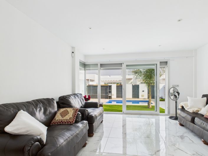 Image No.2-3 Bed Villa for sale