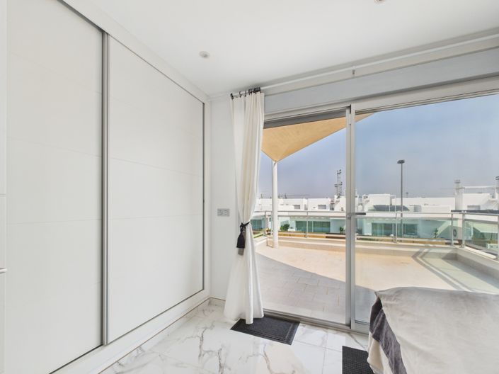 Image No.25-3 Bed Villa for sale