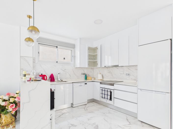 Image No.3-3 Bed Villa for sale