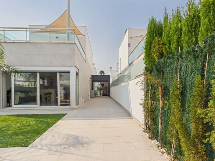 Image No.7-3 Bed Villa for sale