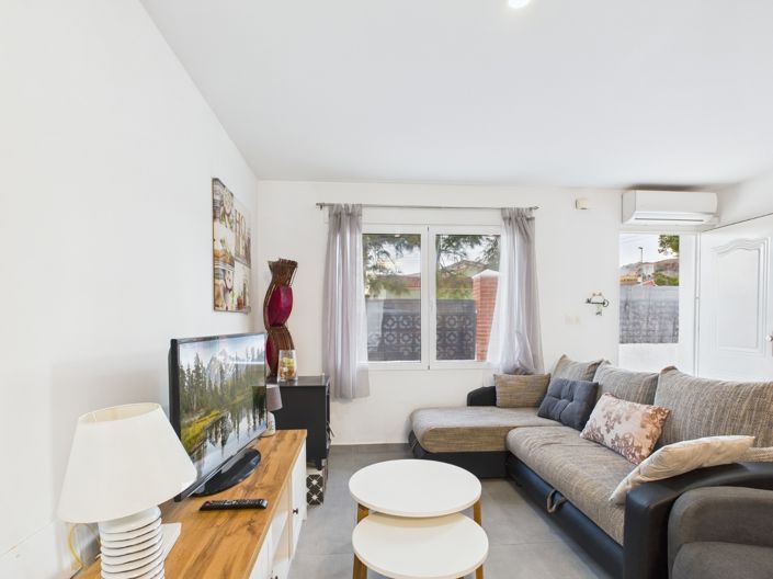 Image No.2-2 Bed Villa for sale