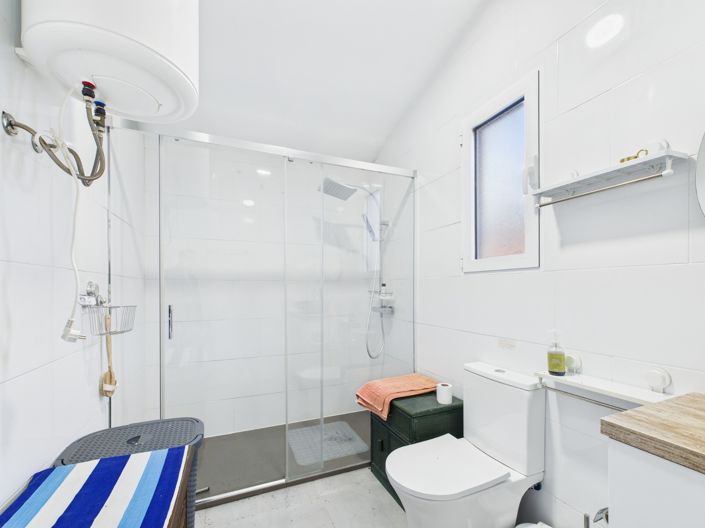 Image No.25-2 Bed Villa for sale