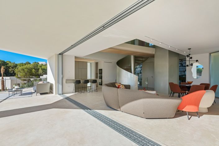 Image No.9-3 Bed Villa for sale