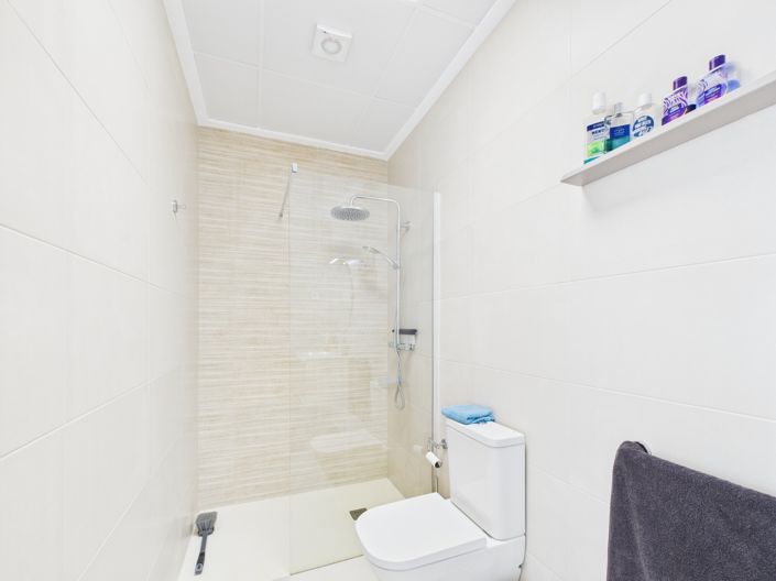 Image No.20-3 Bed Villa for sale