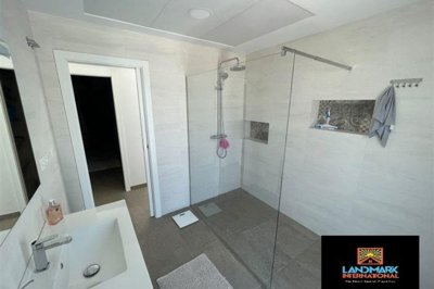 d673f5b6ec26ac673f5b6ec26e9