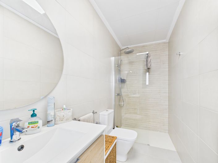 Image No.12-3 Bed Villa for sale