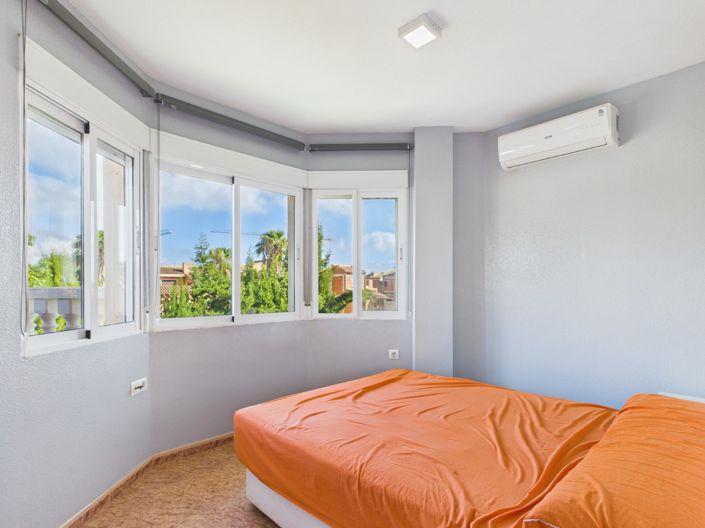 Image No.20-Villa de 4 chambres à vendre à Los Urrutias