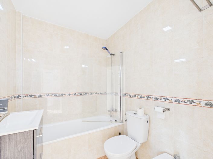 Image No.30-Villa de 4 chambres à vendre à Los Urrutias