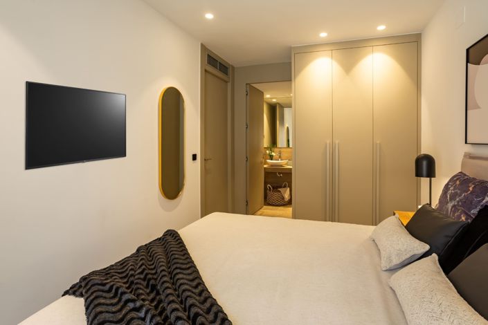 Image No.10-2 Bed Apartment for sale