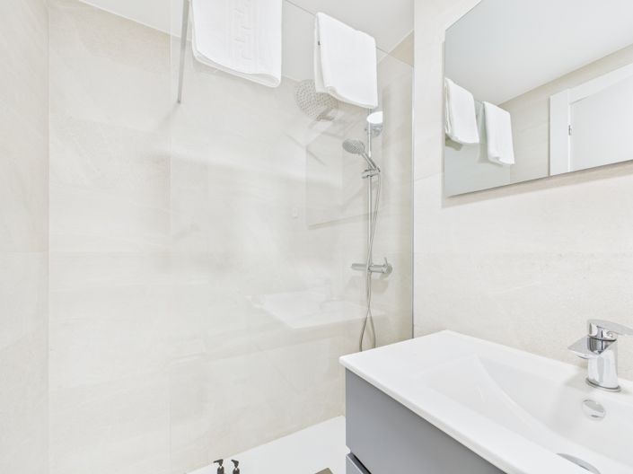 Image No.25-2 Bed Apartment for sale