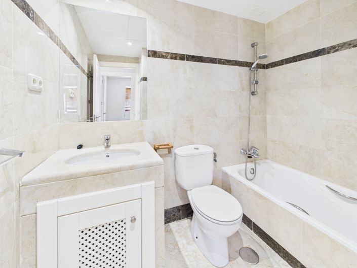 Image No.10-3 Bed Apartment for sale