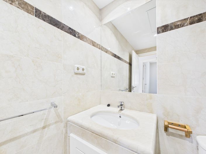 Image No.13-3 Bed Apartment for sale