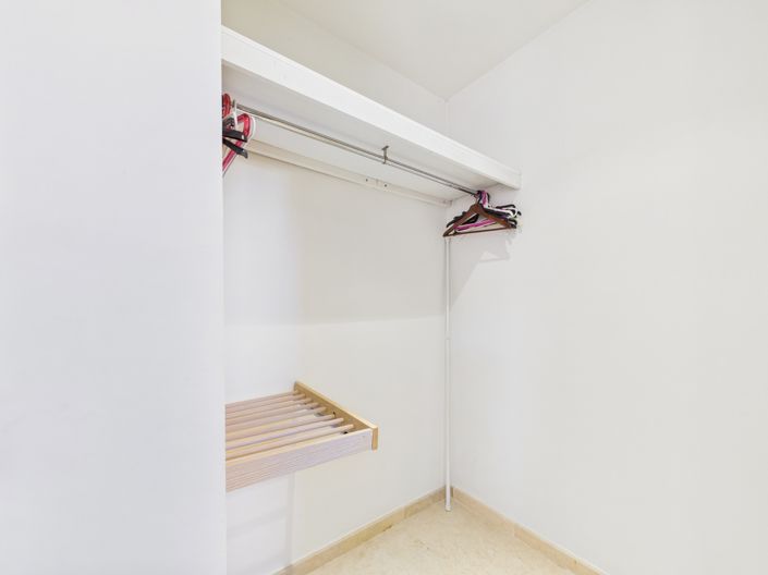 Image No.25-3 Bed Apartment for sale