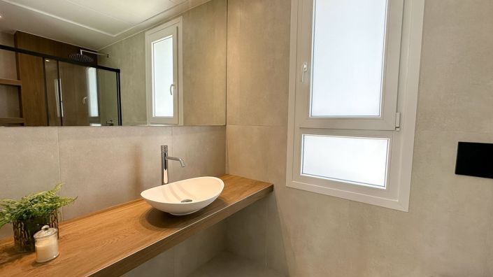 Image No.22-3 Bed Property for sale