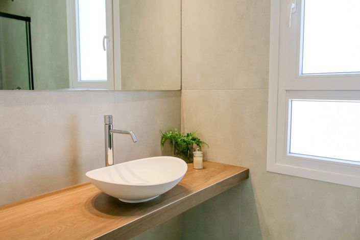 Image No.23-3 Bed Property for sale