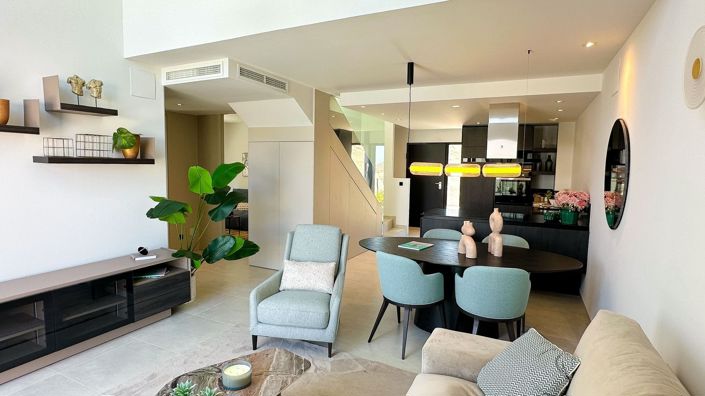 Image No.4-3 Bed Property for sale