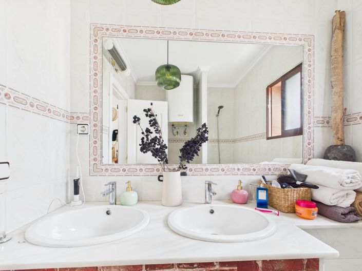 Image No.10-2 Bed Townhouse for sale