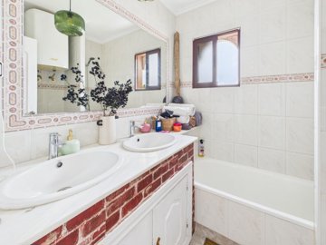 o1j8b5fu6kpem43lida14qm90l2m