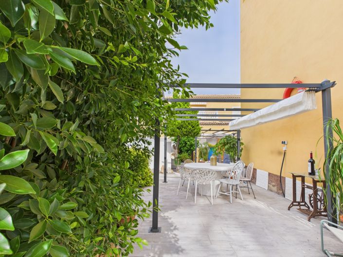 Image No.13-2 Bed Townhouse for sale