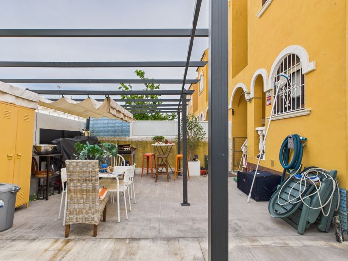 Image No.14-2 Bed Townhouse for sale