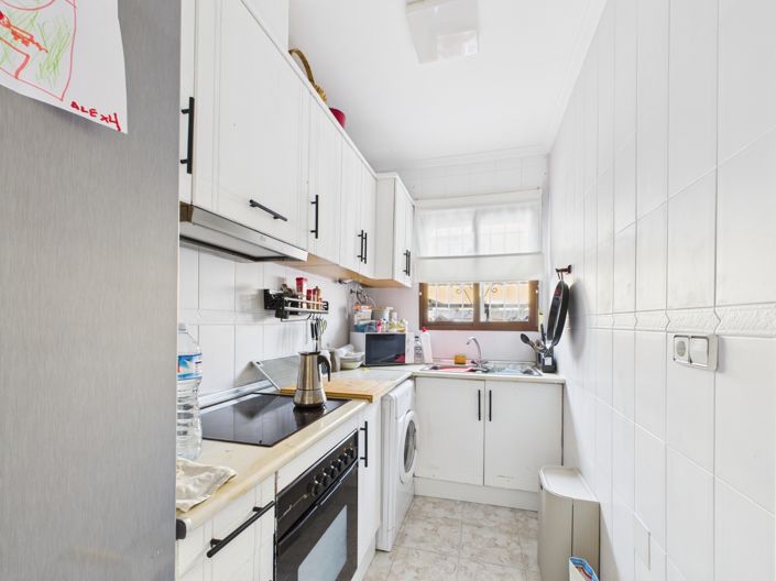 Image No.17-2 Bed Townhouse for sale