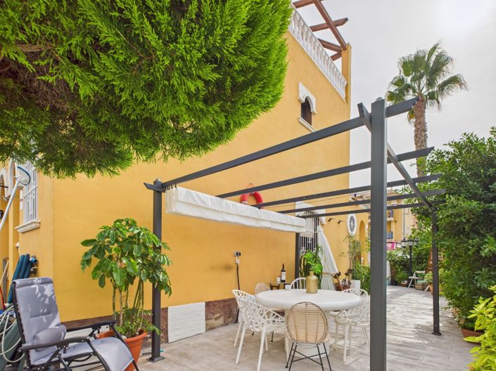 Image No.24-2 Bed Townhouse for sale