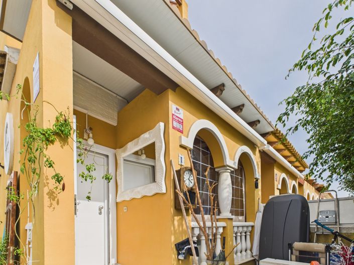 Image No.29-2 Bed Townhouse for sale