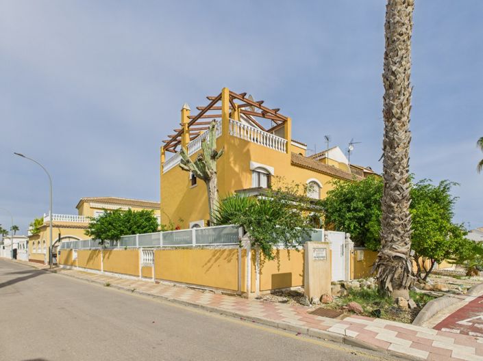 Image No.30-2 Bed Townhouse for sale