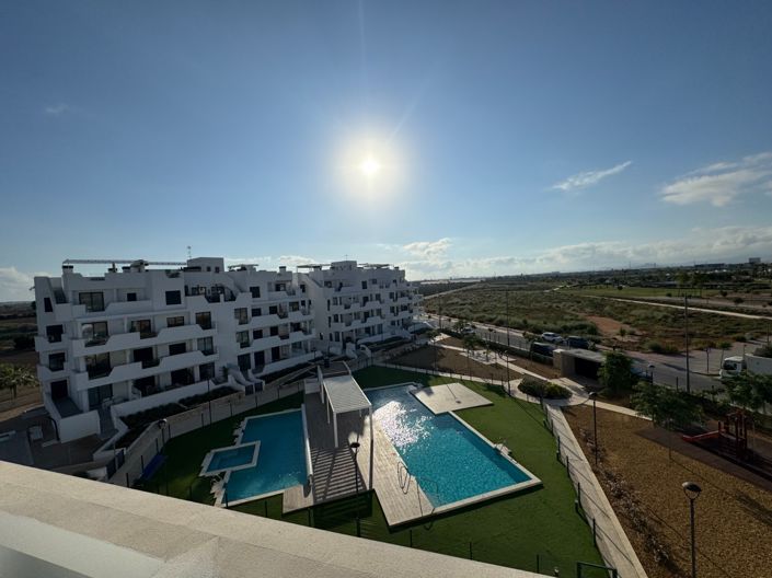 Image No.15-2 Bed Apartment for sale