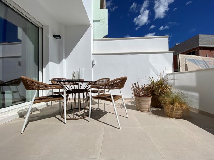 Image No.8-3 Bed Apartment for sale