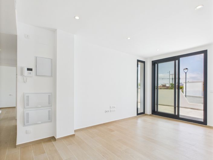 Image No.2-2 Bed Apartment for sale