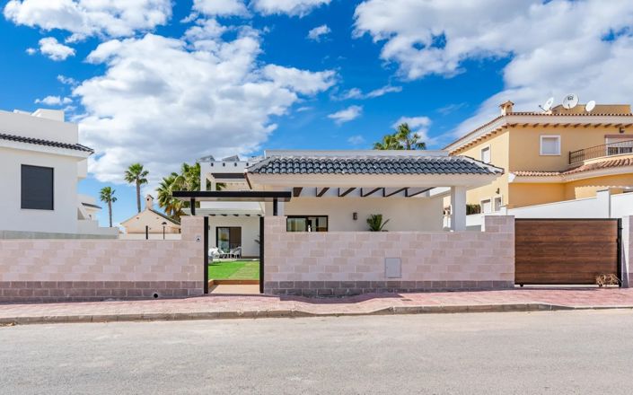 Image No.15-3 Bed Villa for sale