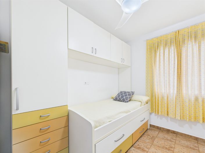 Image No.12-3 Bed Apartment for sale