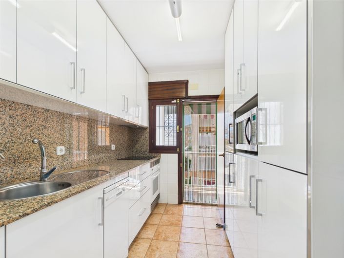 Image No.15-3 Bed Apartment for sale