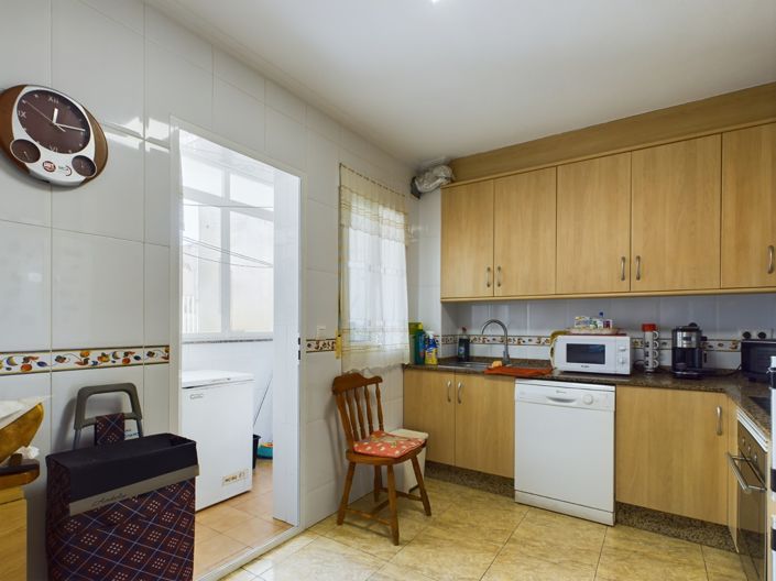 Image No.22-3 Bed Apartment for sale