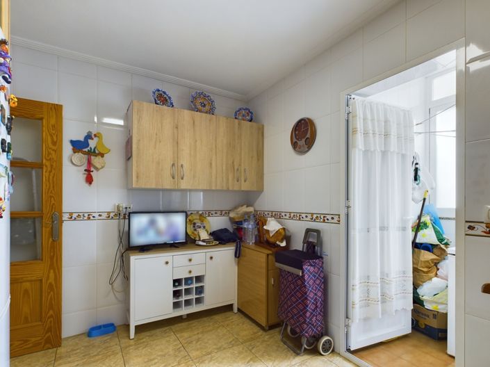 Image No.23-3 Bed Apartment for sale