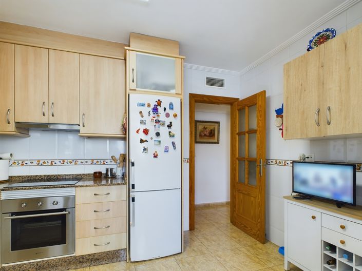 Image No.24-3 Bed Apartment for sale