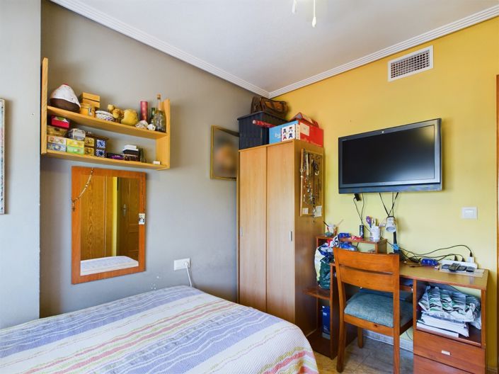 Image No.8-3 Bed Apartment for sale