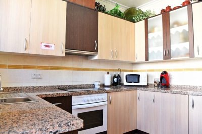 o1idpnkckbna2fj21ib0121s2i2j