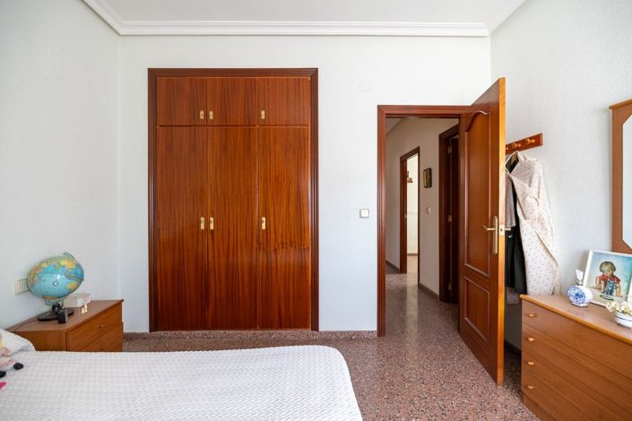 Image No.23-Villa de 6 chambres à vendre à Monóvar