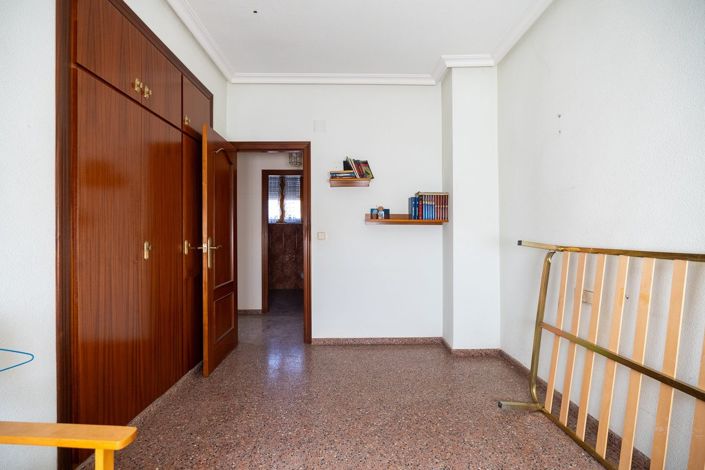 Image No.33-Villa de 6 chambres à vendre à Monóvar