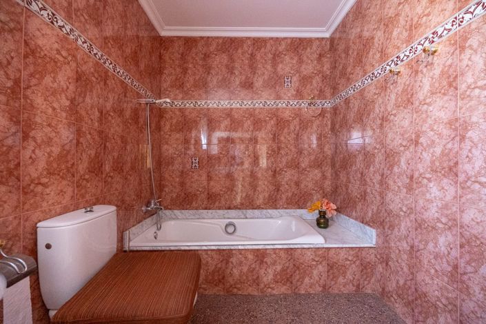 Image No.38-Villa de 6 chambres à vendre à Monóvar